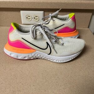 Nike Renew Run GS White Pink Blast Sneakers - 9